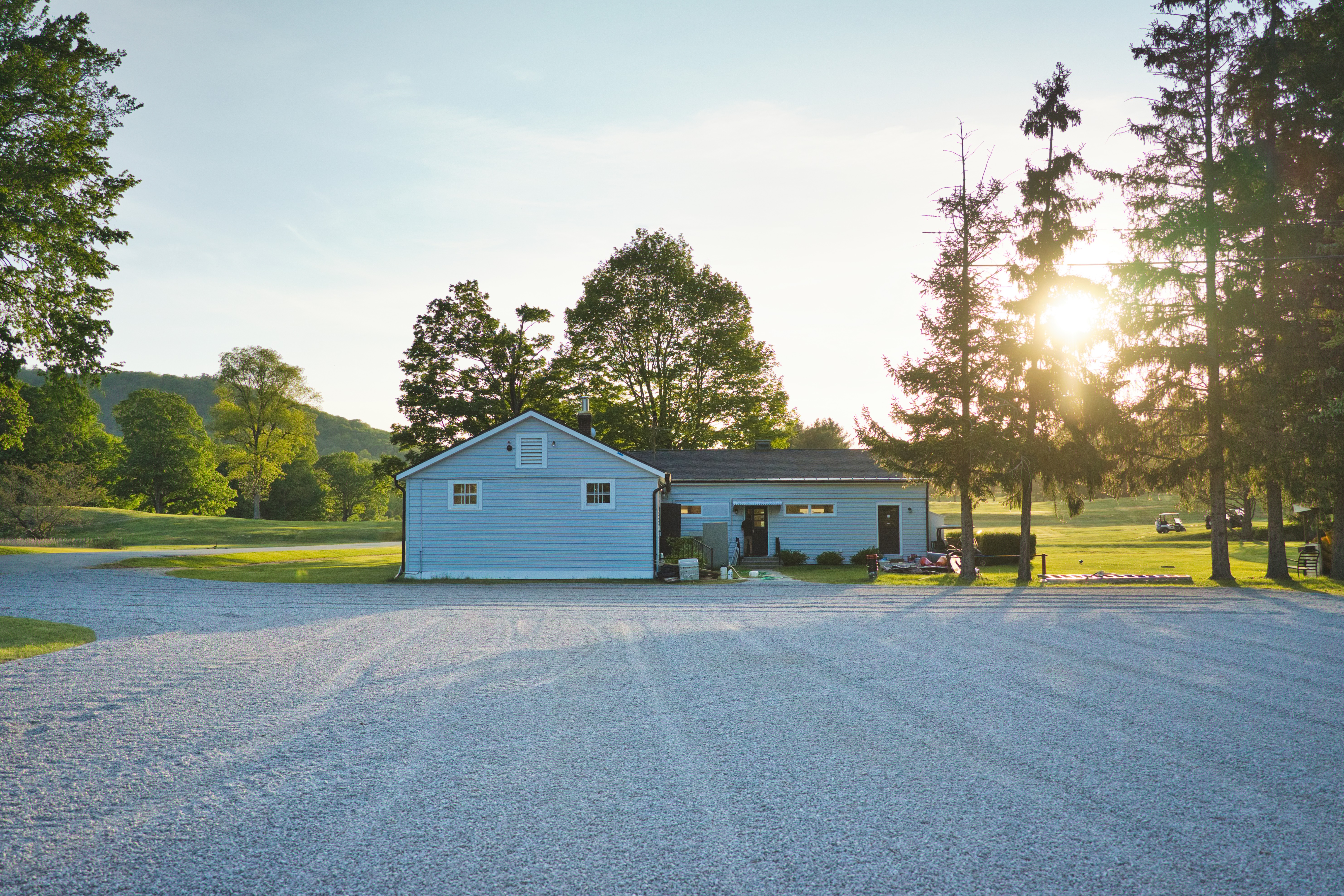 Clubhouse (gravel)